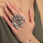 انگشتر گل بزرگ زنانه