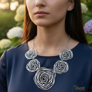 گردنبند گل رز ورشو