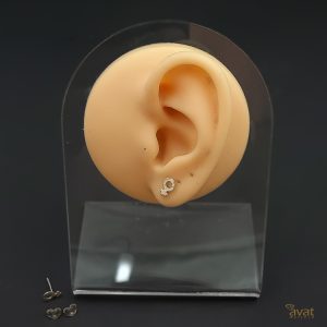 گوشواره نقره میخی نماد دختر
